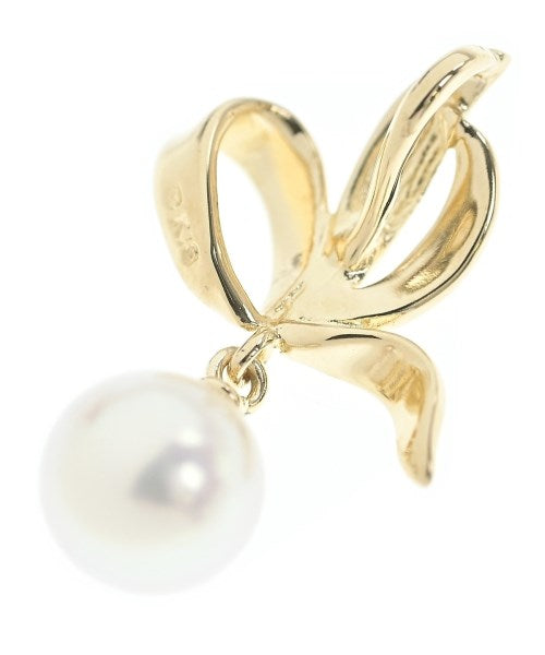 MIKIMOTO เครื่องประดับบนกระเป๋า