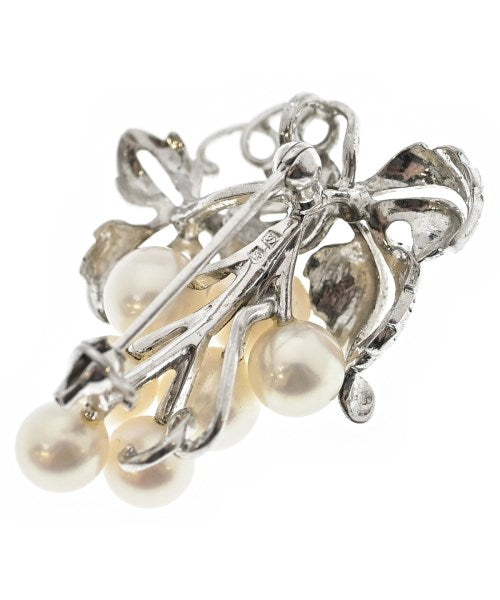 MIKIMOTO เข็มกลัด/ดอกไม้ติดเสื้อ