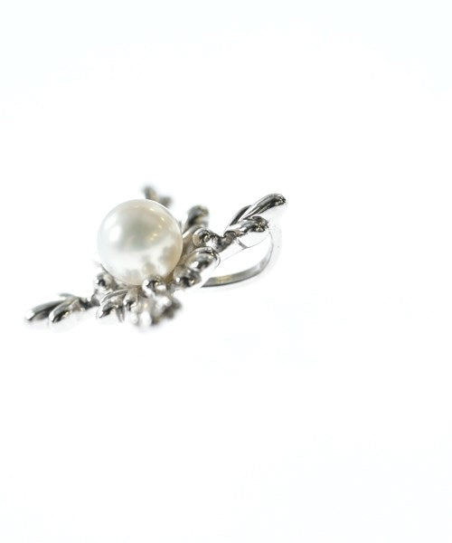 MIKIMOTO เครื่องประดับบนกระเป๋า