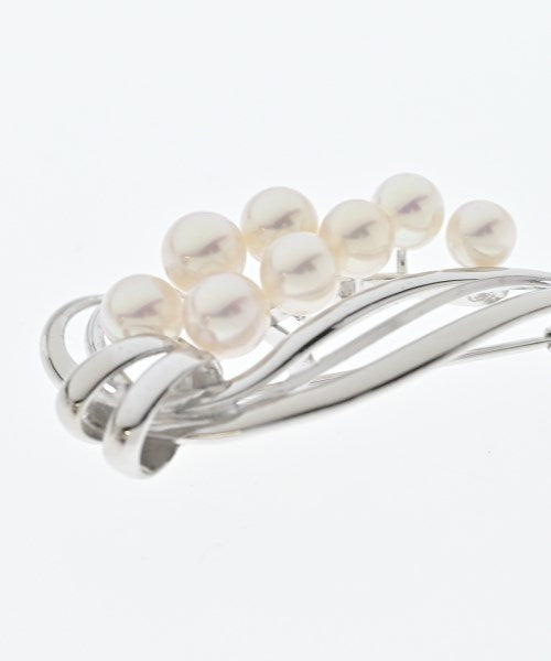 MIKIMOTO เข็มกลัด/ดอกไม้ติดเสื้อ