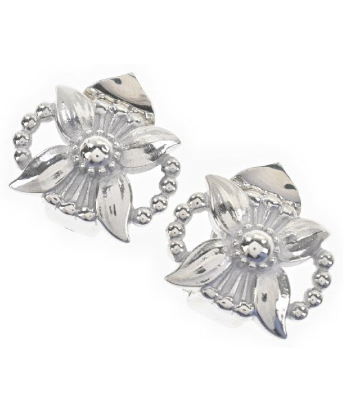 Georg Jensen เจาะ