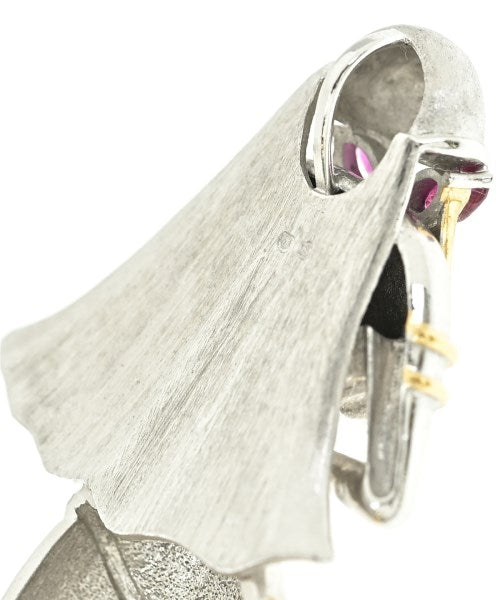 TASAKI เครื่องประดับบนกระเป๋า