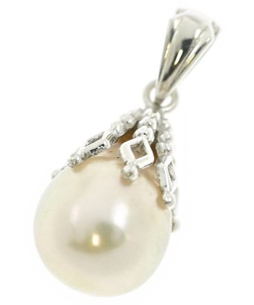 TASAKI เครื่องประดับบนกระเป๋า