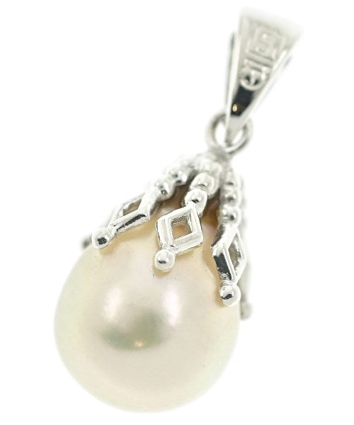 TASAKI เครื่องประดับบนกระเป๋า