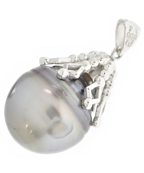 TASAKI เครื่องประดับบนกระเป๋า