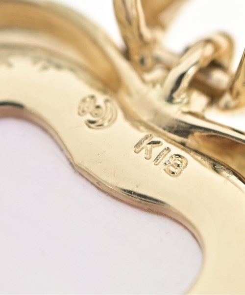 TASAKI เครื่องประดับบนกระเป๋า