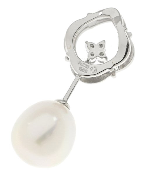 TASAKI เครื่องประดับบนกระเป๋า
