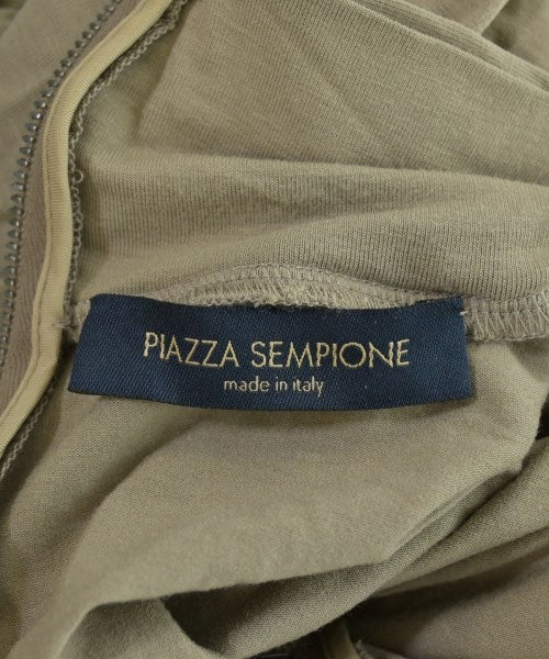 PIAZZA SEMPIONE เสื้อยืด/เสื้อท็อปส์