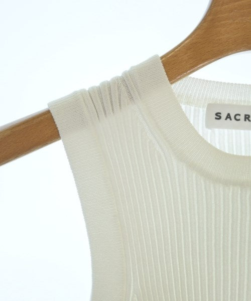 SACRA เสื้อแขนกุด