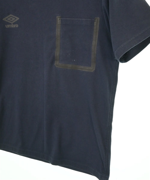 UMBRO เสื้อยืด/เสื้อท็อปส์