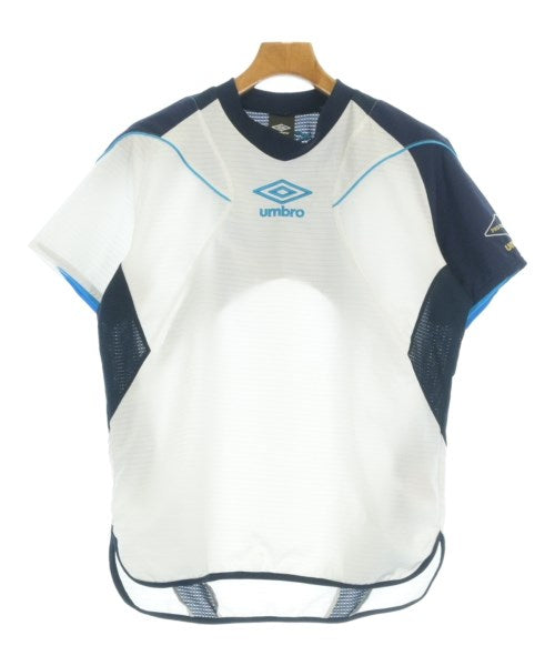 UMBRO เสื้อยืด/เสื้อท็อปส์