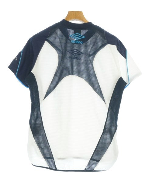 UMBRO เสื้อยืด/เสื้อท็อปส์
