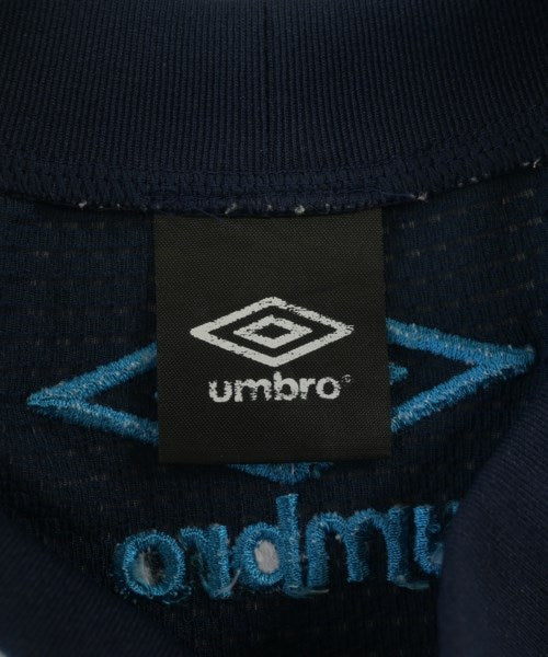 UMBRO เสื้อยืด/เสื้อท็อปส์