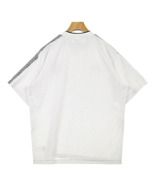 UMBRO เสื้อยืด/เสื้อท็อปส์