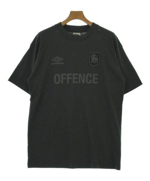 UMBRO เสื้อยืด/เสื้อท็อปส์