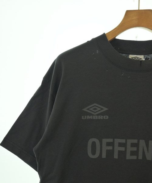 UMBRO เสื้อยืด/เสื้อท็อปส์