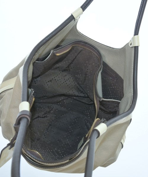 PELLE BORSA กระเป๋าถือขนาดใหญ่