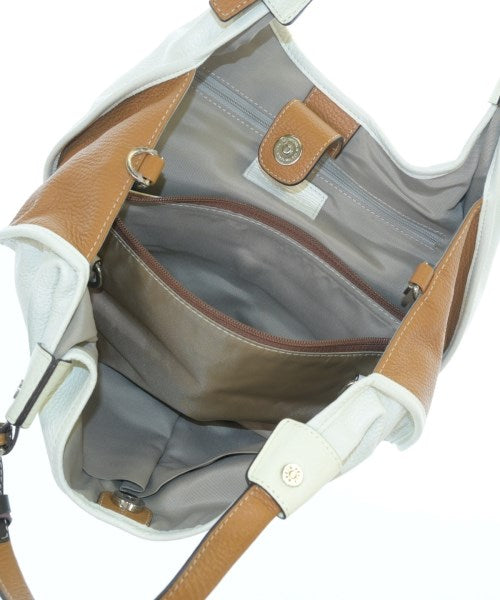 PELLE BORSA กระเป๋าถือ