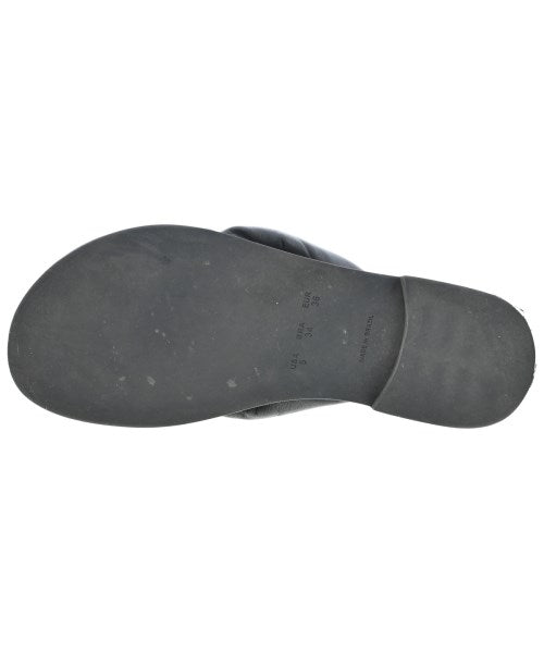 SHOE BIZ รองเท้าแตะ
