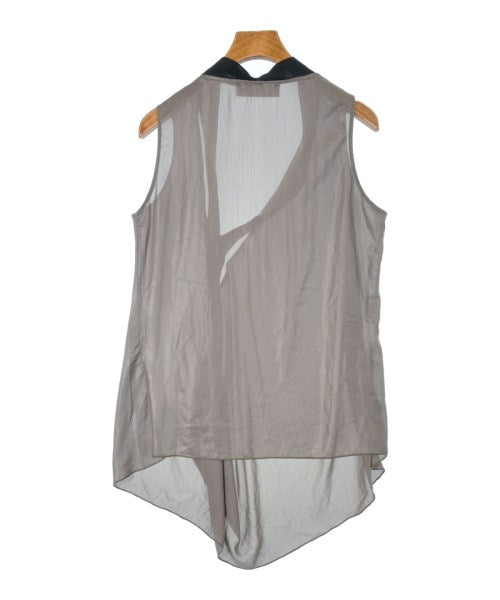 AVIU เสื้อลำลอง