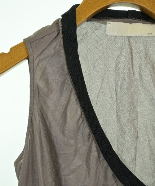 AVIU เสื้อกั๊ก
