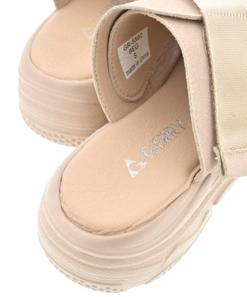 GERRY รองเท้าแตะ