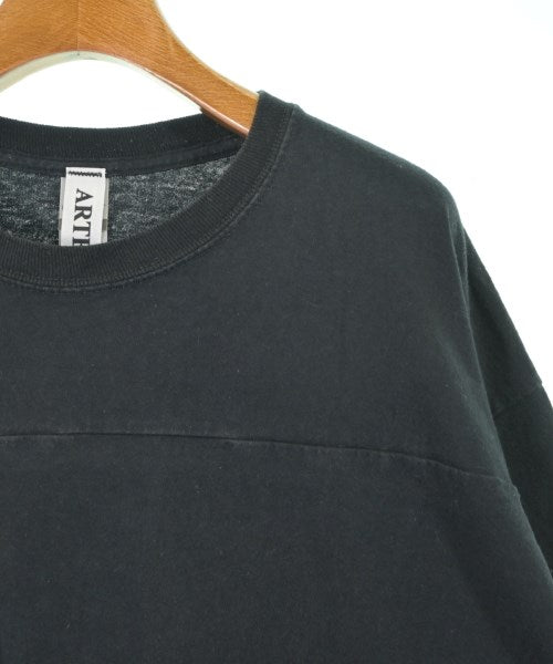 Arte Povera เสื้อยืด/เสื้อท็อปส์