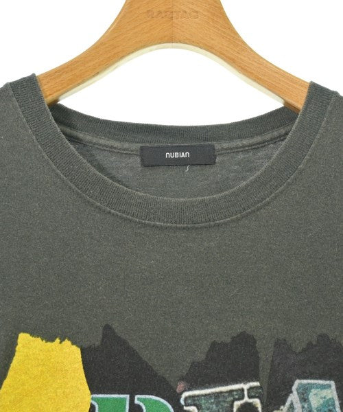 NUBIAN เสื้อยืด/เสื้อท็อปส์
