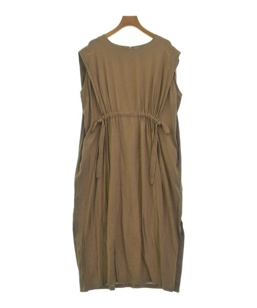 huitieme nid ชุดเดรส