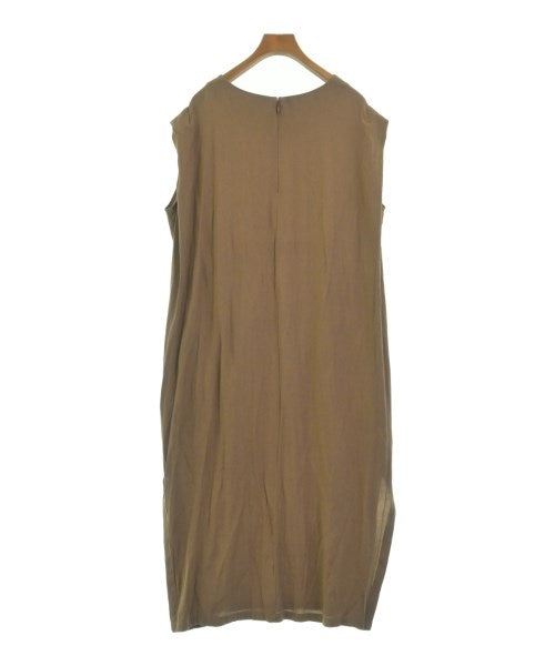 huitieme nid ชุดเดรส