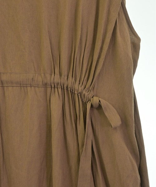 huitieme nid ชุดเดรส