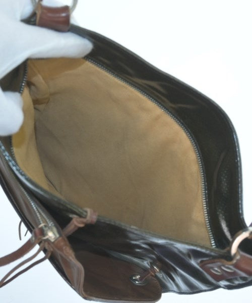 Pauric Sweeney กระเป๋าสะพาย