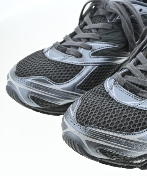 MIZUNO รองเท้าผ้าใบ