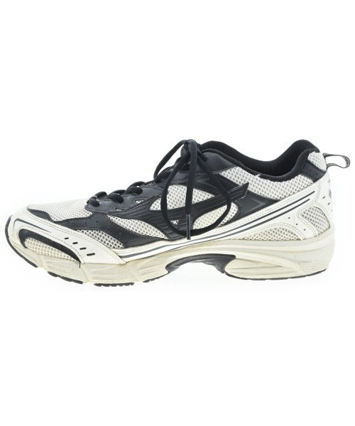 MIZUNO รองเท้าผ้าใบ