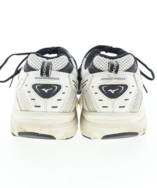 MIZUNO รองเท้าผ้าใบ