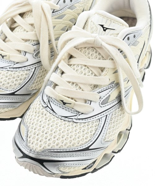 MIZUNO รองเท้าผ้าใบ