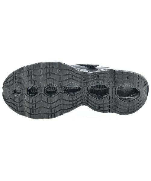 MIZUNO รองเท้าผ้าใบ