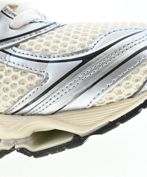 MIZUNO รองเท้าผ้าใบ