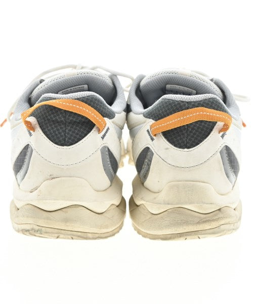 MIZUNO รองเท้าผ้าใบ