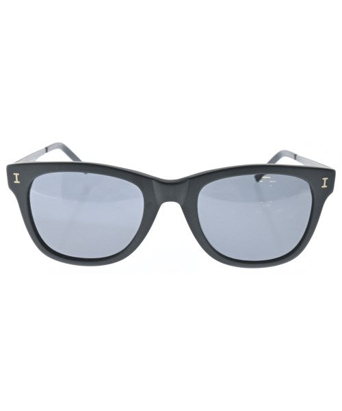 illesteva แว่นกันแดด