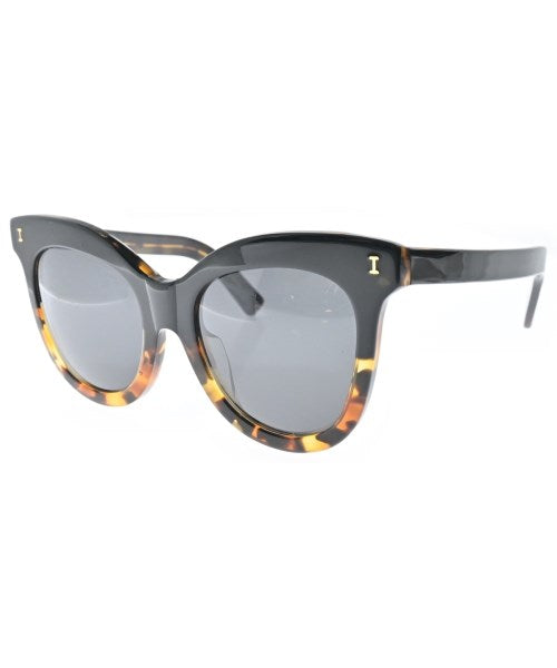 illesteva แว่นกันแดด