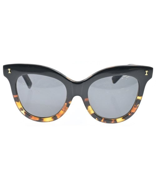 illesteva แว่นกันแดด