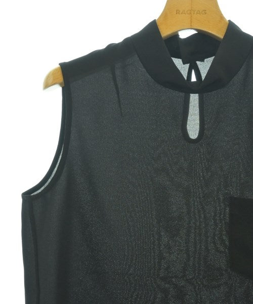 Gauche เสื้อสตรี