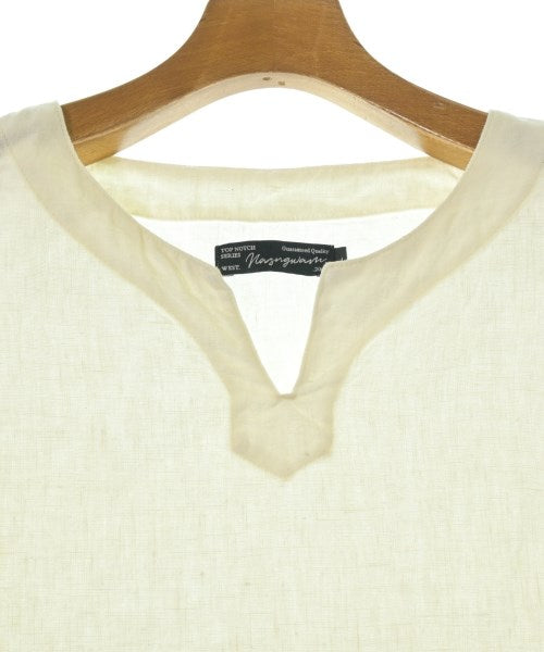 Nasngwam เสื้อยืด/เสื้อท็อปส์