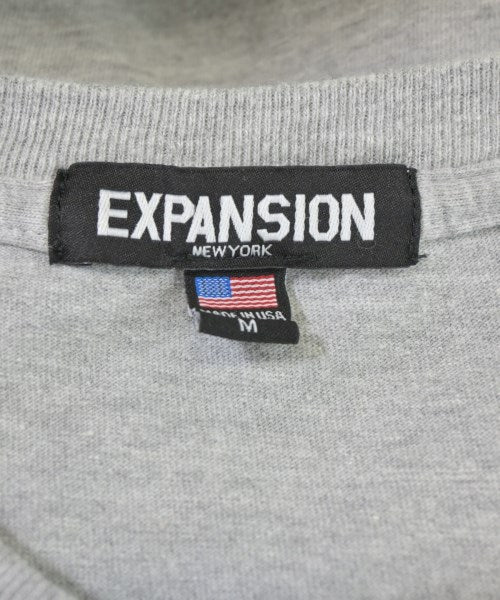 EXPANSION เสื้อยืด/เสื้อท็อปส์