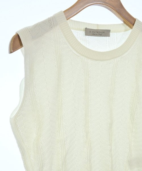D.EXTERIOR เสื้อแขนกุด