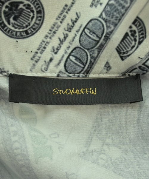 STUD MUFFIN เสื้อลำลอง