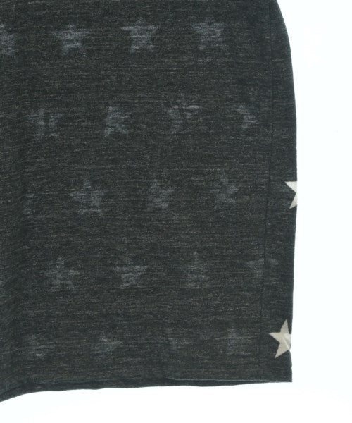 STUD MUFFIN เสื้อยืด/เสื้อท็อปส์
