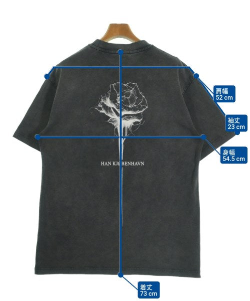 Han Kjobenhavn เสื้อยืด/เสื้อท็อปส์