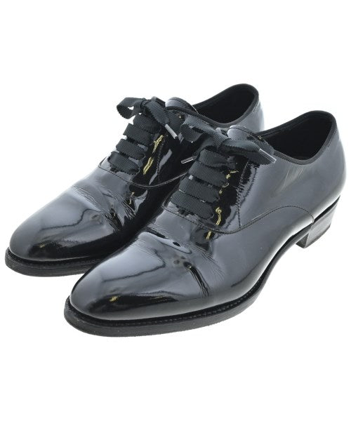 a piece of craftsman รองเท้าสวมทางการ